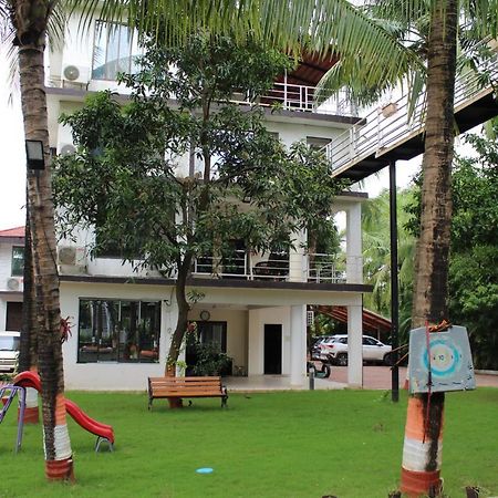 Ambhai Farmhouse Hotel Wada Exterior foto
